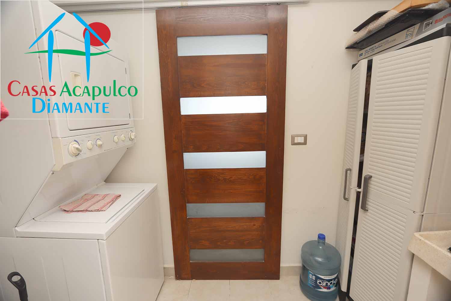 Ocean Front 604 - Lavandería antes de Otis 1